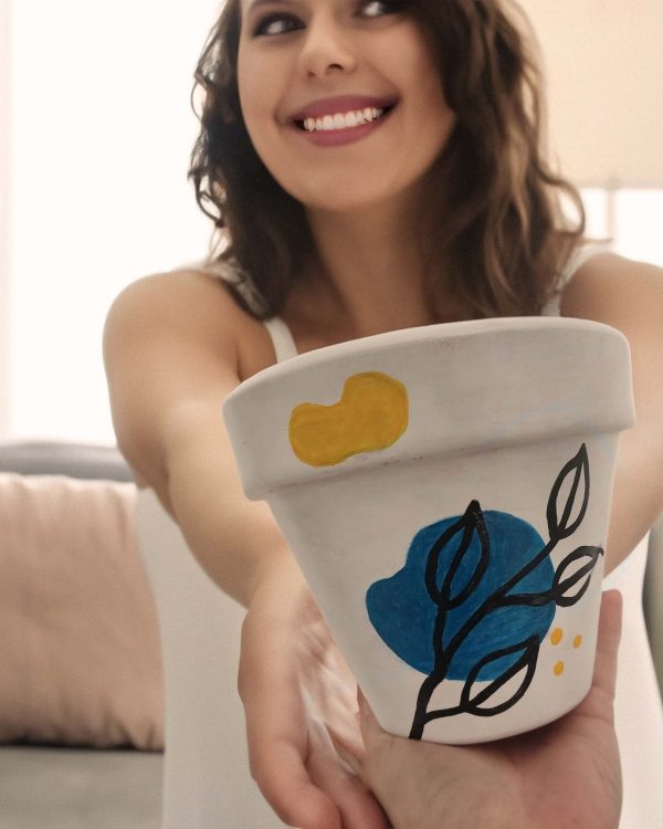 Maceta pintada a mano